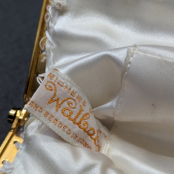 Walborg Elegant White Beaded Handbag - Picture 9 of 9